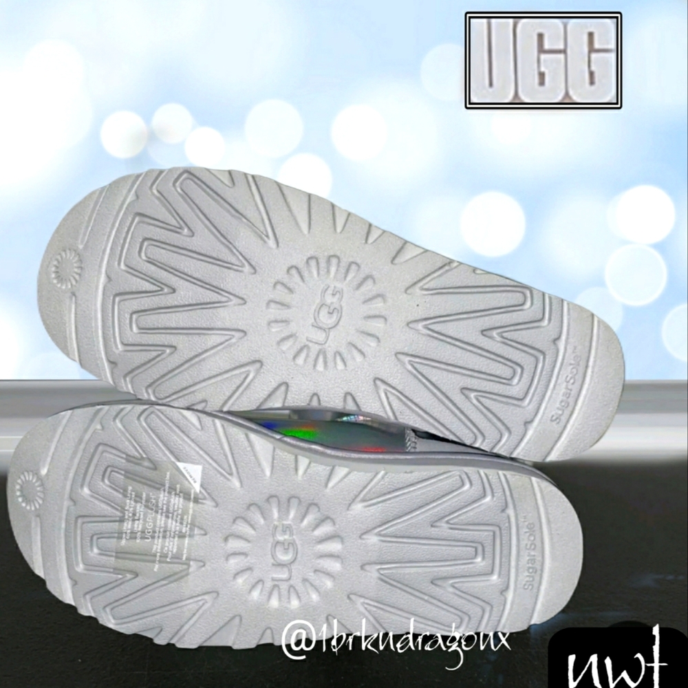 NWT UGG Australia Holographic Icy Silver  Booties Boots Slipon Winter Booties - Picture 3 of 16